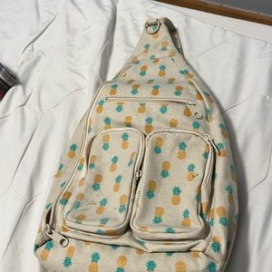 pineapple sling bag with pockets!